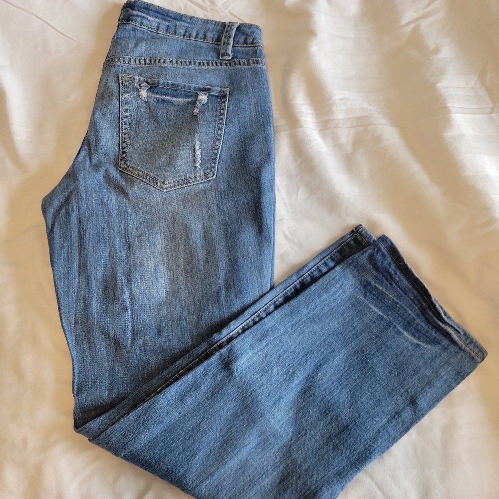 Fashion Bug Mid-Calf Distressed Jeans Size 6